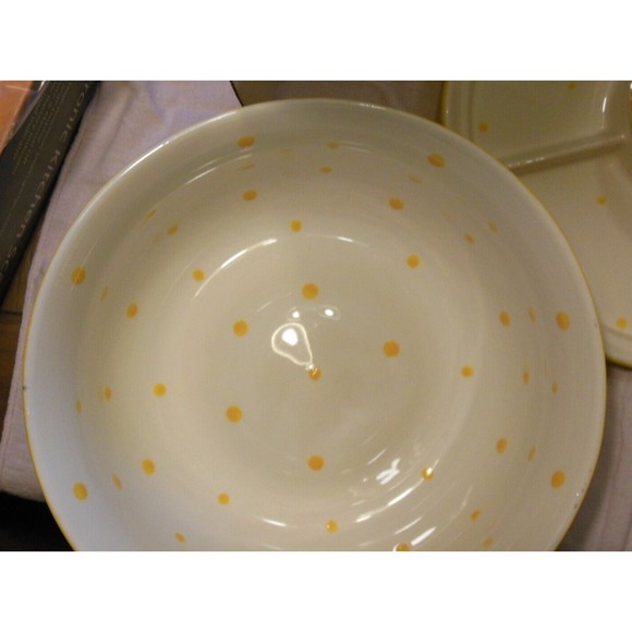 Chip and Dip Bowl Yellow Polka Dot Round Covered Bowl Lid - Picture 3 of 9